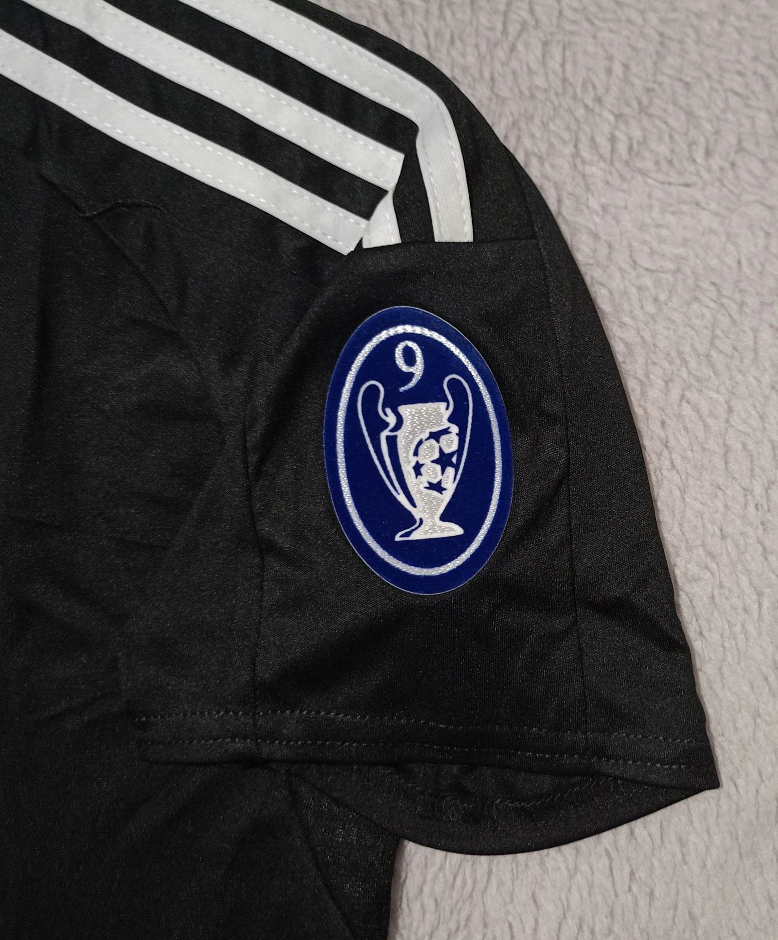 T-shirt de football rétro Real Madrid 2008 / 2009 Raúl (#7) troisième – photo 7